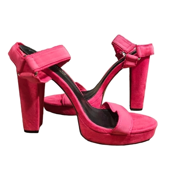 Shoe Republic Fuchsia Faux Suede Chunky Heel Ankle Strap Open Toe Heels Size 10 - Picture 3 of 9